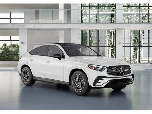 Certified 2025 Mercedes-Benz GLC 300 4MATIC image 32