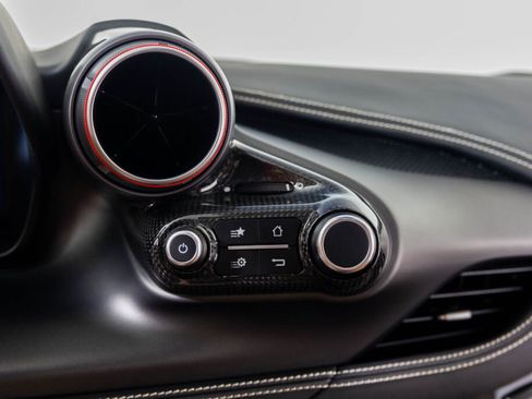 Certified 2021 Ferrari F8 Tributo RWD image 44