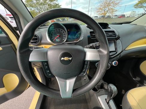 Used 2014 Chevrolet Spark LT image 28