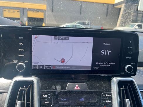 Used 2021 Kia Sorento SX image 14