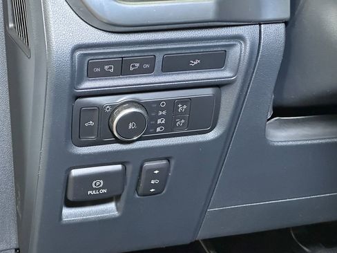 Certified 2022 Ford F150 Lariat w/ Equipment Group 502A High image 27