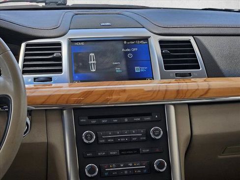 Used 2012 Lincoln MKS FWD image 21