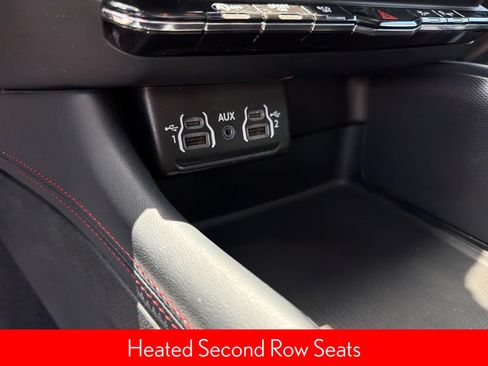 Used 2024 Dodge Durango GT RWD image 25