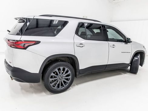 Used 2022 Chevrolet Traverse RS FWD image 8