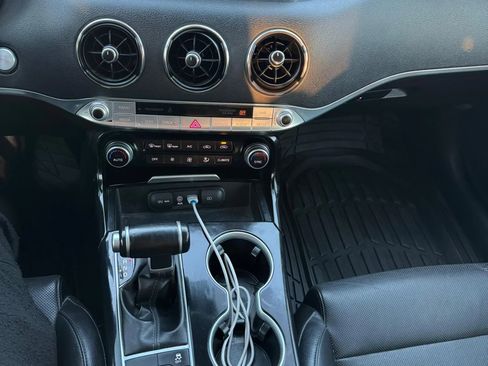 Used 2019 Kia Stinger AWD/4WD image 17