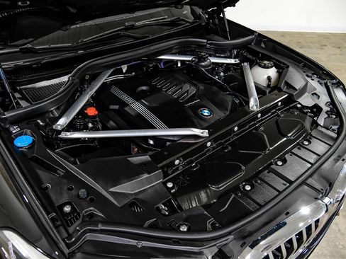 Used 2021 BMW X5 sDrive40i w/ Premium Package RWD image 65