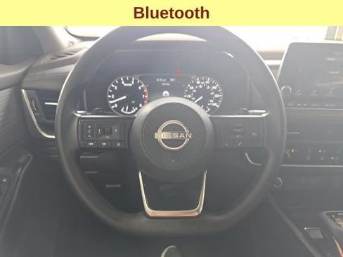 Used 2023 Nissan Rogue S AWD/4WD image 11