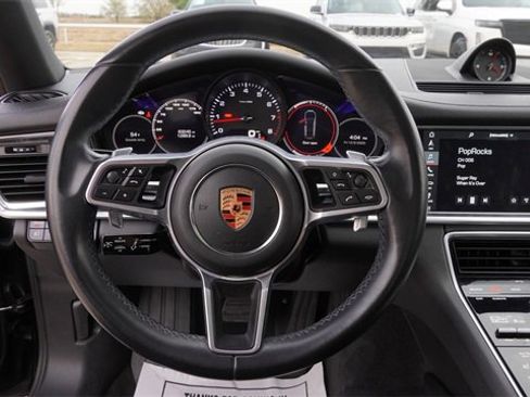 Used 2020 Porsche Panamera 4 image 28