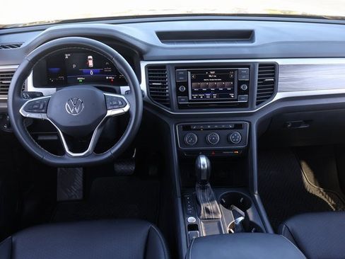 Certified 2023 Volkswagen Atlas Cross Sport SE image 14