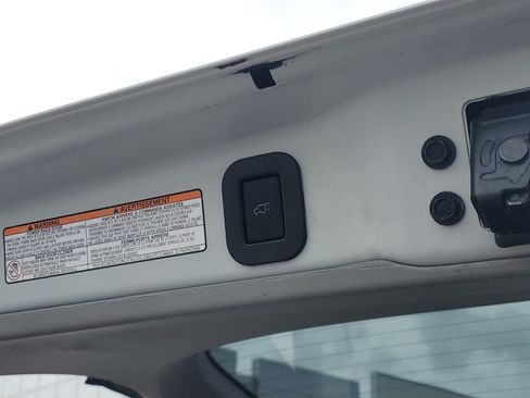 Certified 2018 Toyota Sienna XLE Premium FWD image 10