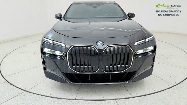 Used 2025 BMW i7 eDrive50 w/ M Sport Package RWD image 22
