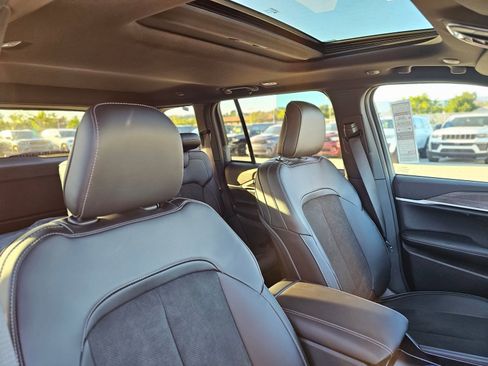 New 2026 Jeep Grand Cherokee Altitude AWD/4WD image 26