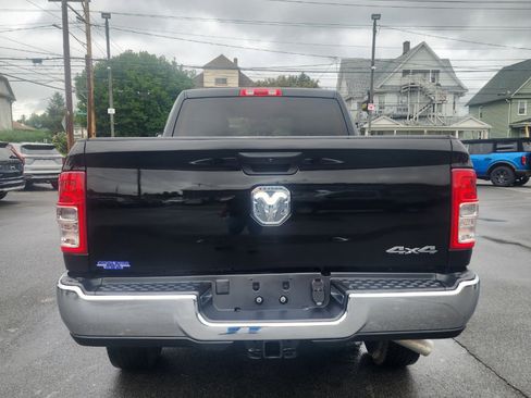 Used 2024 RAM 2500 Tradesman w/ Chrome Appearance Group image 17