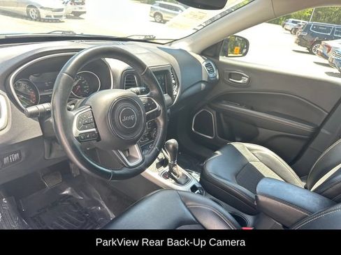 Used 2018 Jeep Compass Latitude w/ Popular Equipment Group AWD/4WD image 13