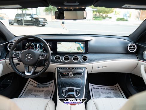Used 2018 Mercedes-Benz E 400 4MATIC Sedan image 14