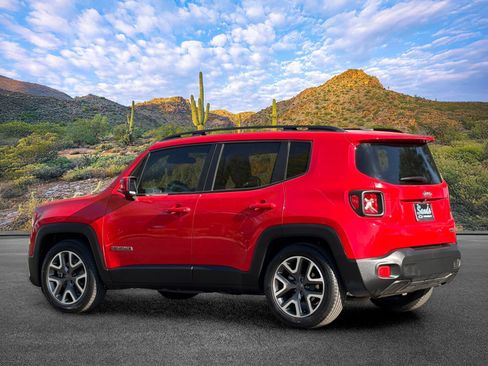 Used 2015 Jeep Renegade Latitude FWD image 8