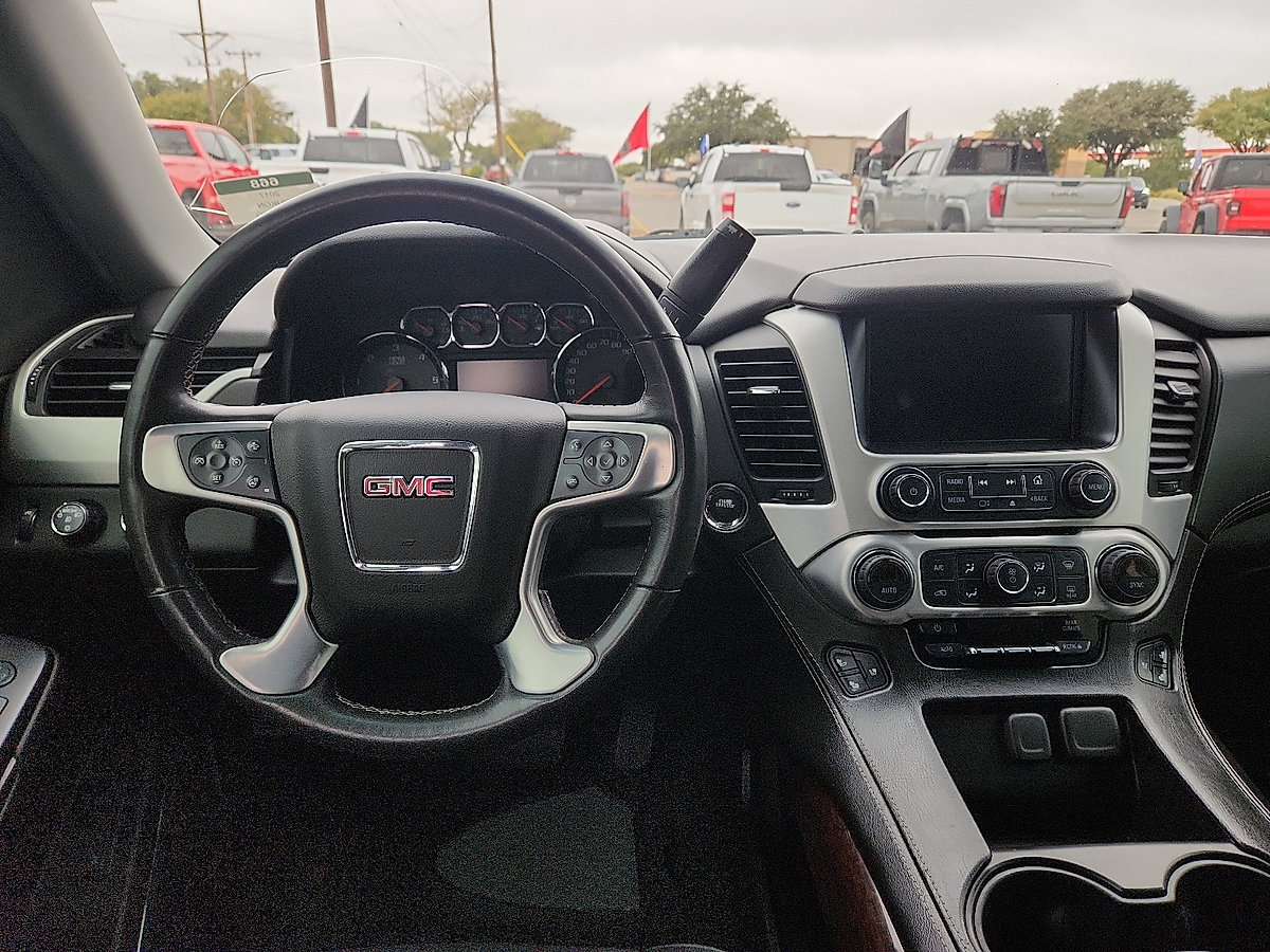 Used 2017 GMC Yukon SLT AWD/4WD image 6