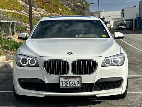 Used 2013 BMW 750Li image 10