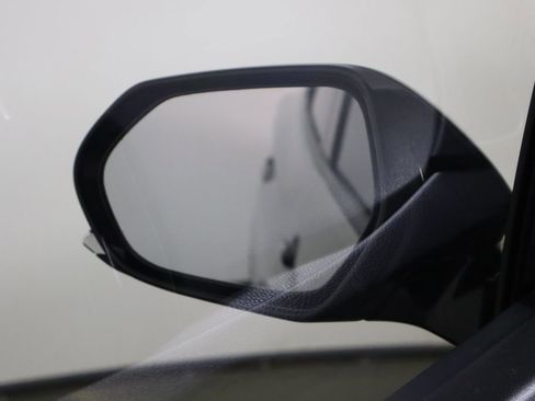 Used 2017 Toyota Prius Prime Premium FWD image 40