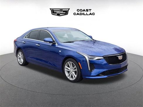 Used 2020 Cadillac CT4 Luxury image 2