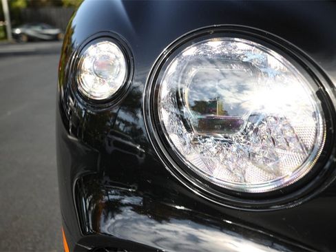 Used 2020 Bentley Continental GT V8 First Edition image 12