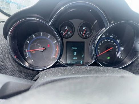 Used 2011 Chevrolet Cruze LT w/ RS Package image 9