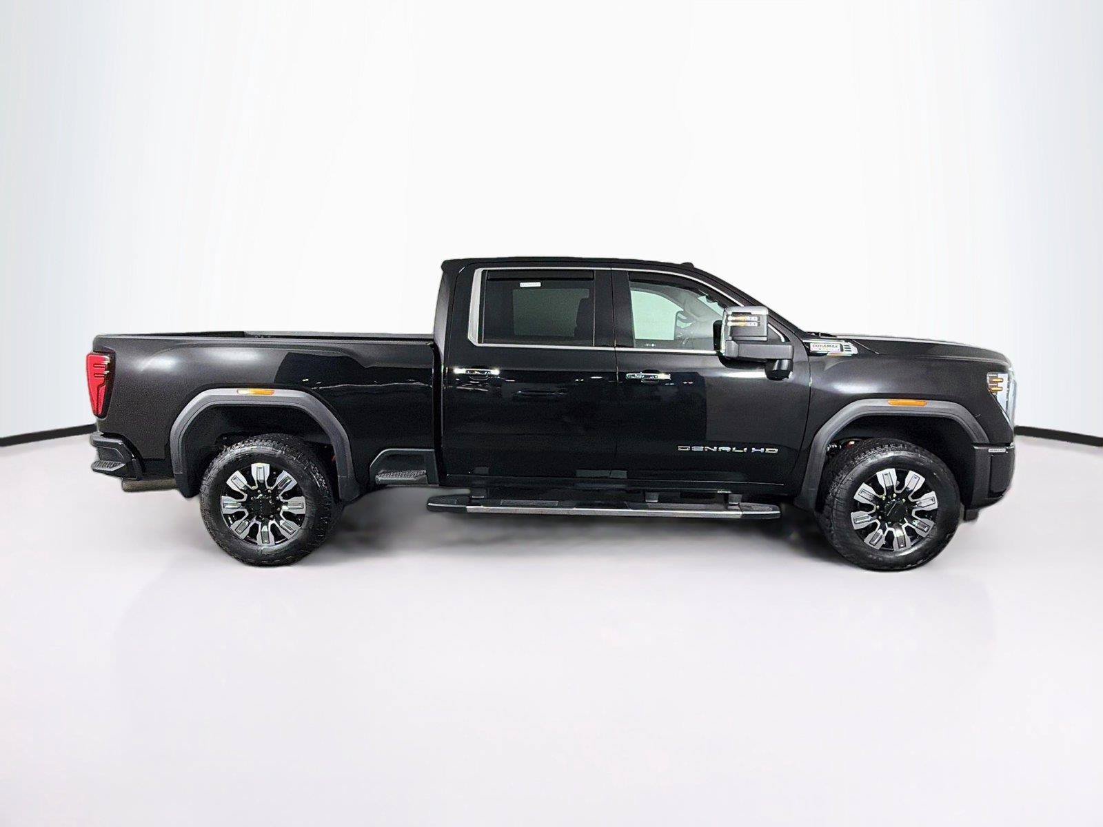 Used 2024 GMC Sierra 3500 Denali w/ Denali Reserve Package AWD/4WD image 12