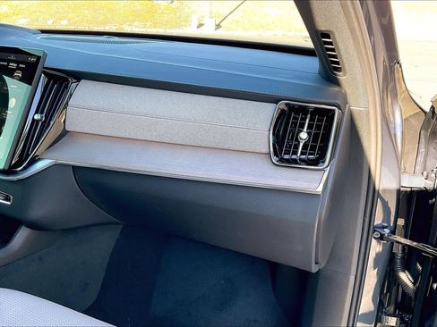 New 2026 Volvo XC90 T8 Ultra w/ Protection Package Premier image 29