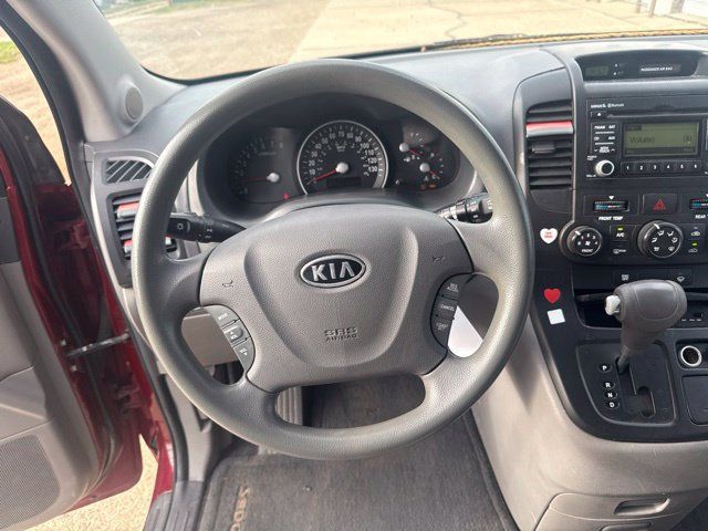 Used 2011 Kia Sedona LX FWD image 14