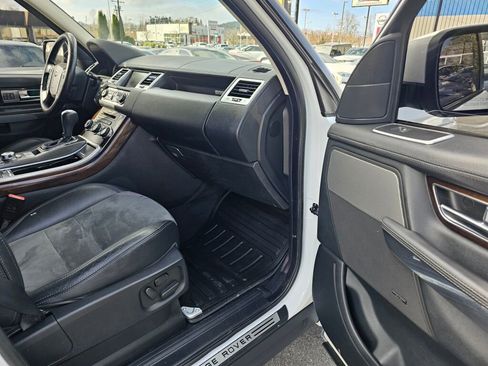 Used 2011 Land Rover Range Rover Sport HSE image 10