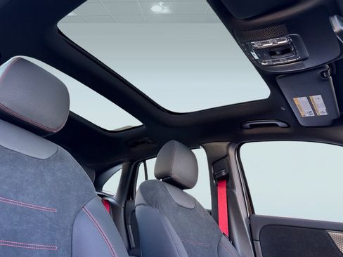 New 2025 Mercedes-Benz GLA 35 AMG AMG GLA 35 image 13