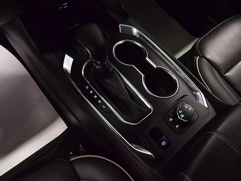 Used 2023 Chevrolet Traverse Premier w/ LPO, Floor Liner Package image 21