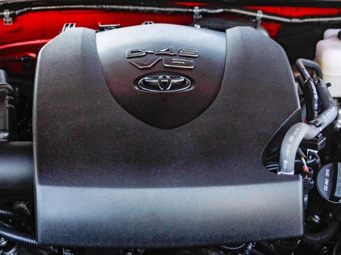 Used 2023 Toyota Tacoma TRD Off-Road image 26