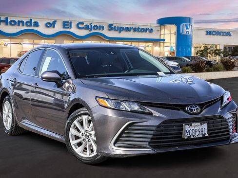 Used 2023 Toyota Camry LE image 1