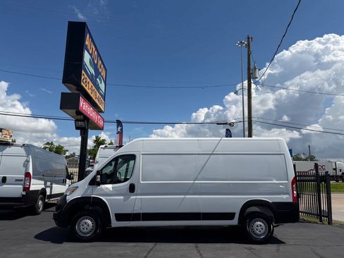 Used 2025 RAM ProMaster 3500 w/ Convenience Group FWD image 4