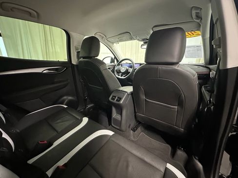 Certified 2025 Buick Envision Sport Touring image 19