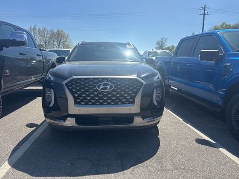 Used 2022 Hyundai Palisade Calligraphy image 3