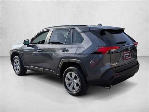 Used 2021 Toyota RAV4 LE image 7