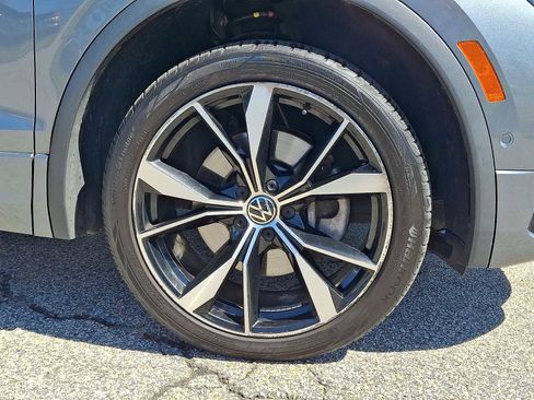 Used 2022 Volkswagen Tiguan SEL R-Line AWD/4WD image 8