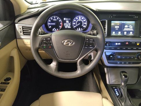 Used 2017 Hyundai Sonata SE image 22