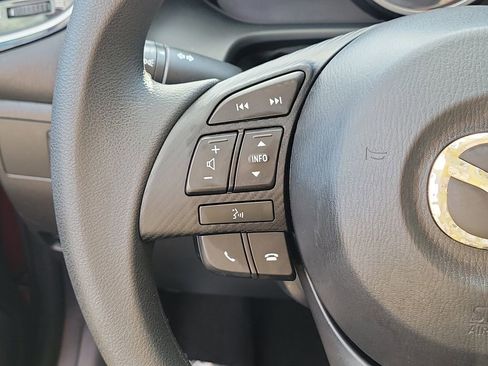 Used 2014 MAZDA MAZDA3 i Sport image 23