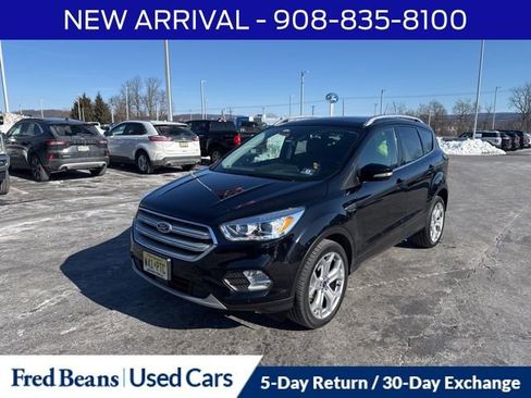 Used 2019 Ford Escape Titanium image 3