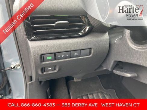 Certified 2025 Nissan Sentra SR w/ Midnight Edition image 28