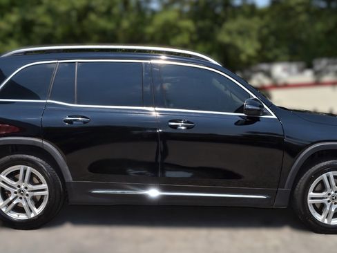 Used 2023 Mercedes-Benz GLB 250 image 10