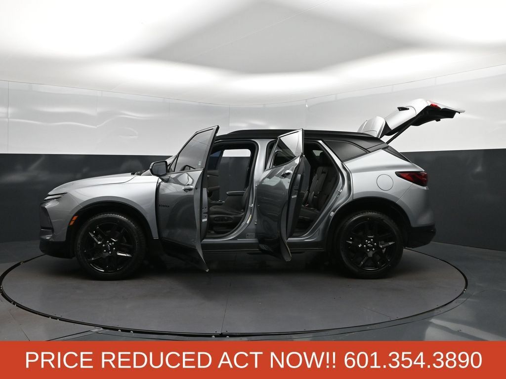 Used 2024 Chevrolet Blazer RS w/ Driver Confidence II Package FWD image 46