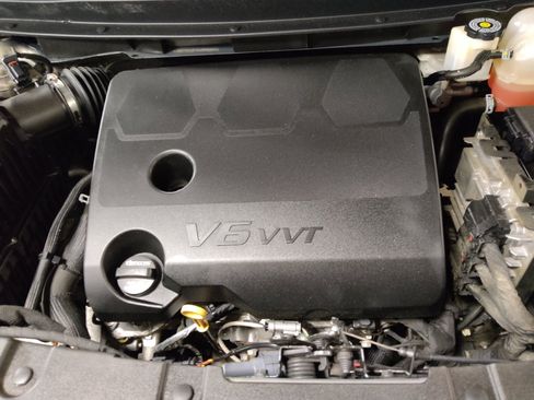 Used 2019 Chevrolet Traverse LT w/ LPO, Floor Liner Package FWD image 30