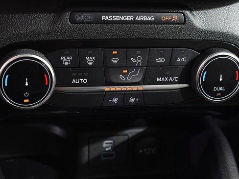 Used 2022 Ford Escape SE w/ Convenience Package image 30