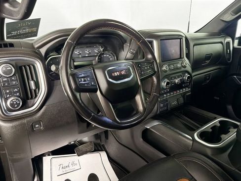 Used 2022 GMC Sierra 2500 AT4 w/ AT4 Preferred Package AWD/4WD image 9