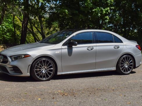 Used 2021 Mercedes-Benz A 35 AMG 4MATIC image 3