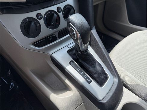 Used 2014 Ford Focus SE FWD image 27